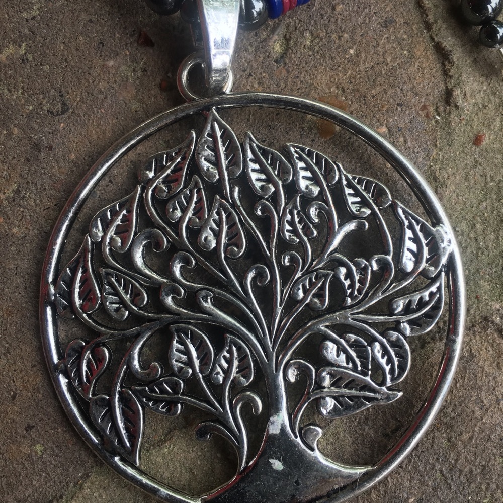 Colorful, long tree of life necklace - Picture 6 of 8